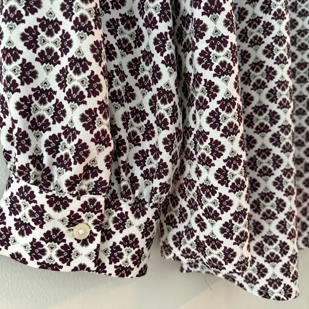 LOFT Plus Sz 18 Ivory Purple Damask Long Sleeve Blouse Split Neck Flowy Fit - Picture 8 of 8